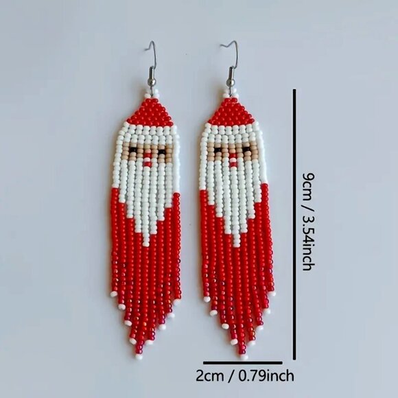 Beautiful Handmade Vintage Santa Bead Tassel • Christmas Earrings - Picture 2 of 4